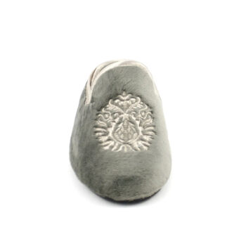 zapatilla mujer nortenas 7 35 25 chinela terciopelo gris 3 - ZAPATILLA MUJER NORTEÑAS 7-35-25 | CHINELA DE CASA EN TERCIOPELO CON ESCUDO Y CUÑA DE 3 CM zapatilla mujer nortenas 7 35 25 chinela terciopelo gris 3 - ZAPATILLA MUJER NORTEÑAS 7-35-25 | CHINELA DE CASA EN TERCIOPELO CON ESCUDO Y CUÑA DE 3 CM