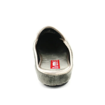 zapatilla mujer nortenas 7 35 25 chinela terciopelo gris 4 - ZAPATILLA MUJER NORTEÑAS 7-35-25 | CHINELA DE CASA EN TERCIOPELO CON ESCUDO Y CUÑA DE 3 CM zapatilla mujer nortenas 7 35 25 chinela terciopelo gris 4 - ZAPATILLA MUJER NORTEÑAS 7-35-25 | CHINELA DE CASA EN TERCIOPELO CON ESCUDO Y CUÑA DE 3 CM