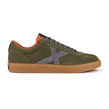 Zapatillas para hombre Munich Break 38 en color verde kaki, con suela vulcanizada y diseño minimalista inspirado en los años 90. Perfectas para un look casual y urbano, disponibles en tallas de 39 a 45.