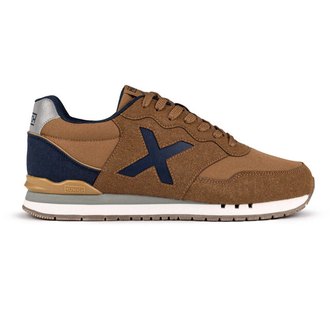 Zapatillas Munich Dash 231 para hombre, con diseño retro running inspirado en los modelos clásicos de Munich. Con un look casual, deportivo y urbano, estas zapatillas ofrecen lo mejor de un diseño atemporal para la vida diaria.