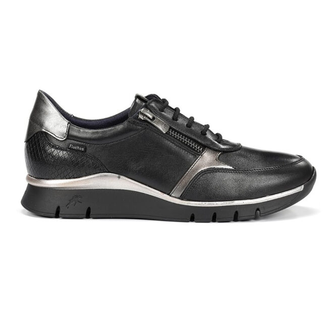 Deportivo para mujer Fluchos Union F2070 en color negro, con cierre de cordones y cremallera. Fabricado en piel, con suela flexible de PU y plantilla extraíble. Ideal para un look casual y moderno, parte de la colección Otoño-Invierno.