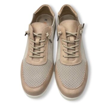 IMG 2489 - DEPORTIVO MUJER DOCTOR CUTILLAS 40101 | TRANSPIRABLE Y LIGERO CON VELCRO Y CUÑA Deportivo DOCTOR CUTILLAS 40101 en color platino con tejido transpirable, cierre con cordones y suela ergonómica. Ideal para caminar con total comodidad.