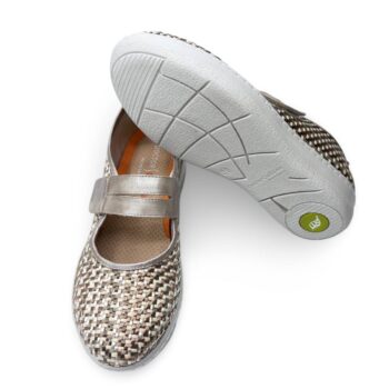 Zapato salón Doctor Cutillas Velcro 50310 Beige - ideal para un confort total con diseño elegante y práctico