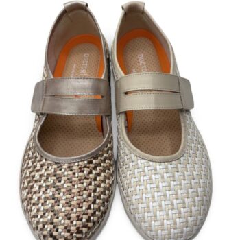 Zapato salón Doctor Cutillas Velcro 50310 Beige - ideal para un confort total con diseño elegante y práctico