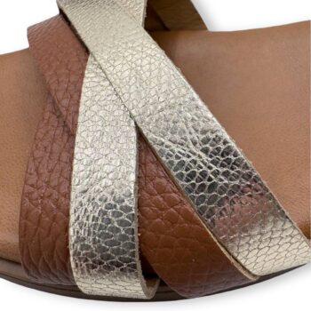 FRESIAWOMAN -460-cuero.jpg