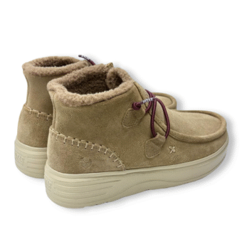 Botín de mujer Pitas color camel, con cordones elásticos burdeos y forro cálido interior.