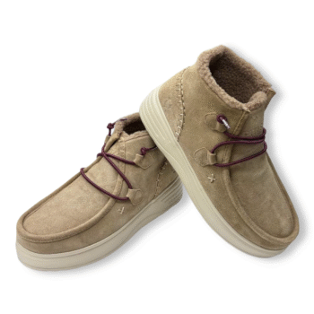 Botín de mujer Pitas color camel, con cordones elásticos burdeos y forro cálido interior.